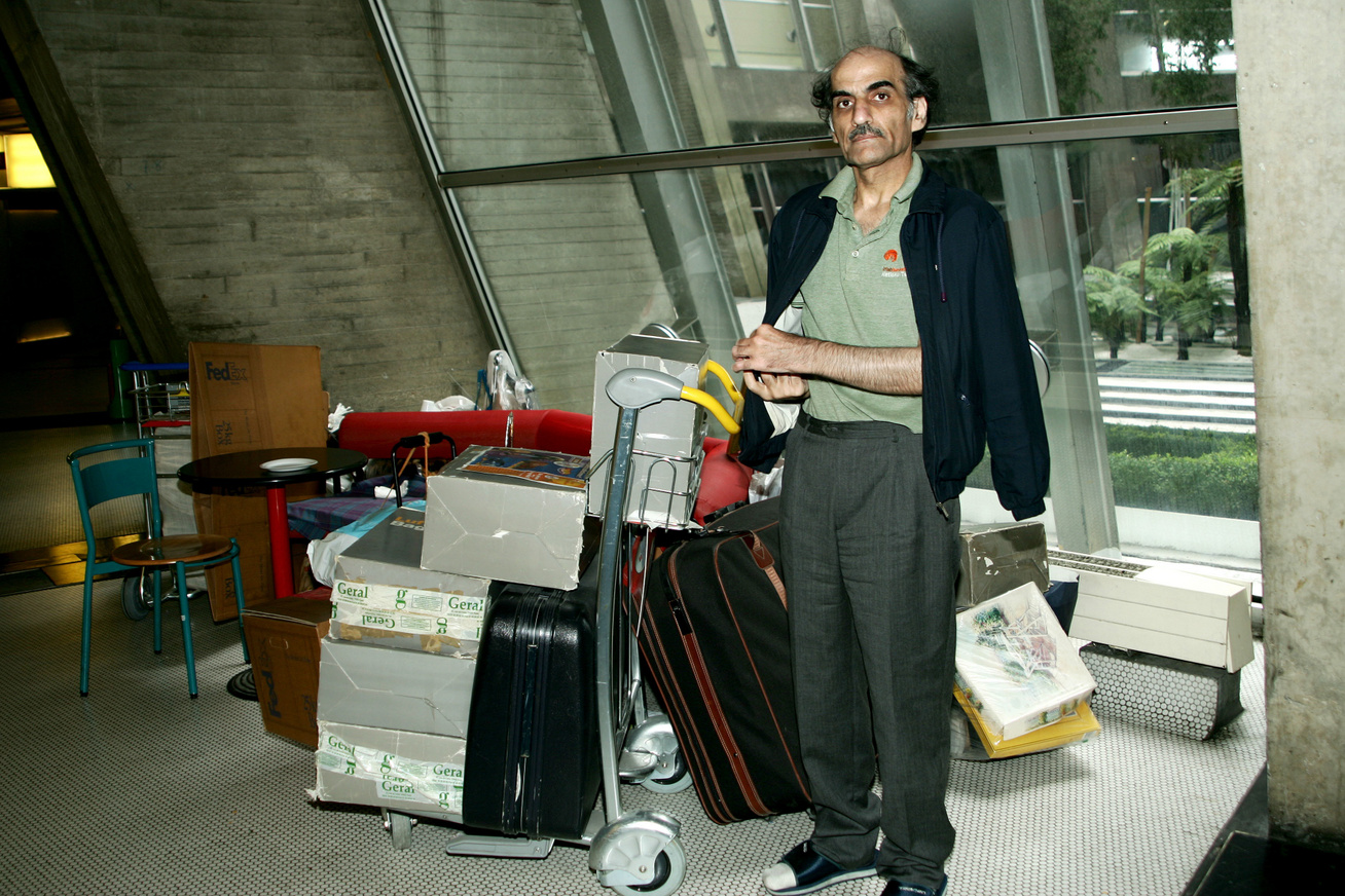 Mehran Nasseri, el hombre que inspiró a la historia de la película “La Terminal”, falleció en un aeropuerto de París